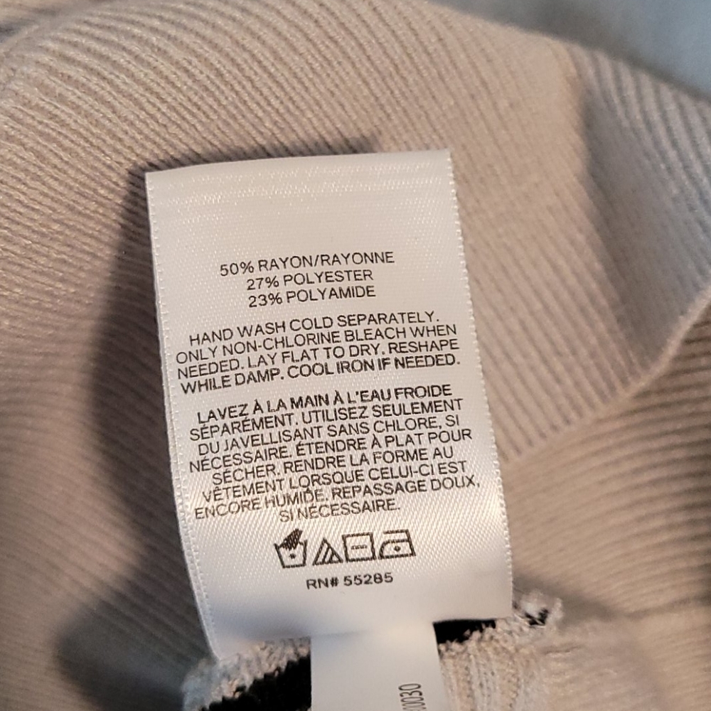 Express Sweater - Picture 5 of 6